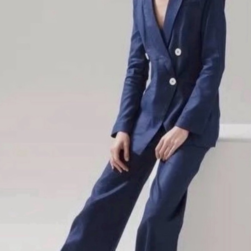 NWT White House Black Market Navy Linen Wide-Leg Suit Pants .